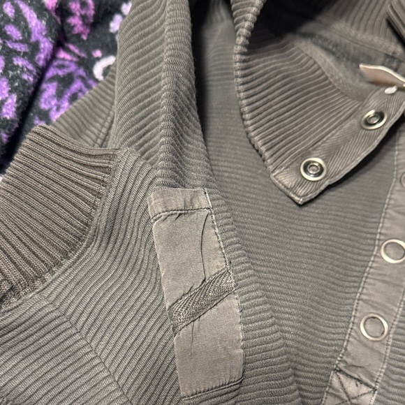 BRAND NEW Free People Charcoal Zip-Up Sweater - Picture 3 of 5